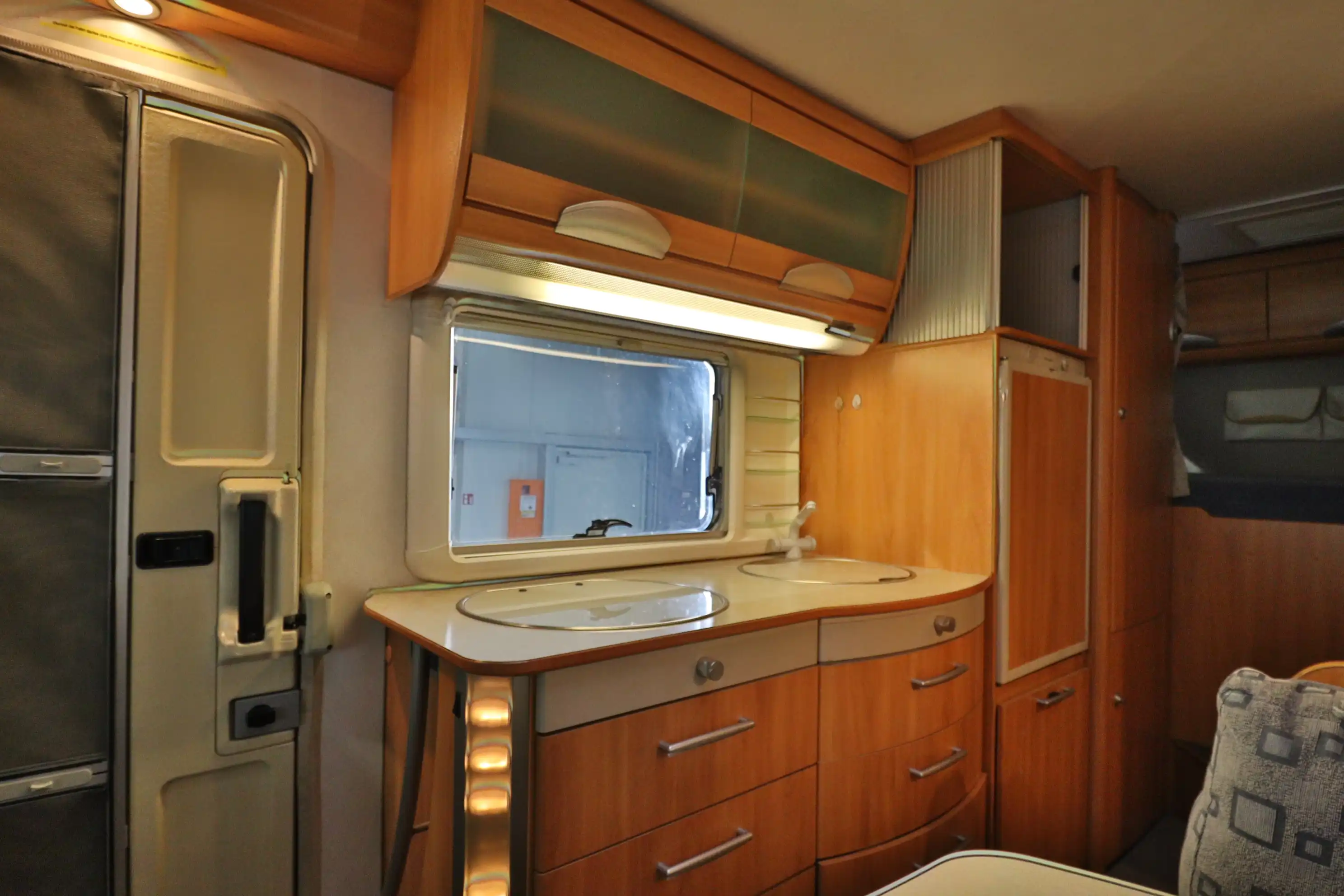 HYMER-ERIBA B 524